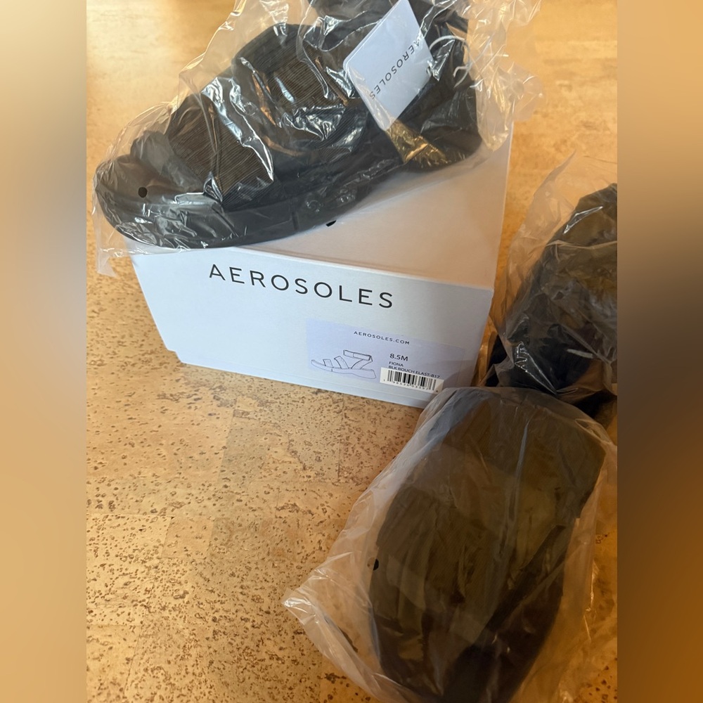 Aerosoles Fiona Women's Black Sandals, size 8.5